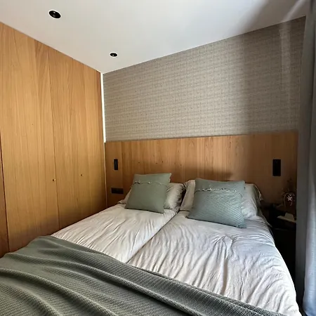 Isard Homes By Select Apartment